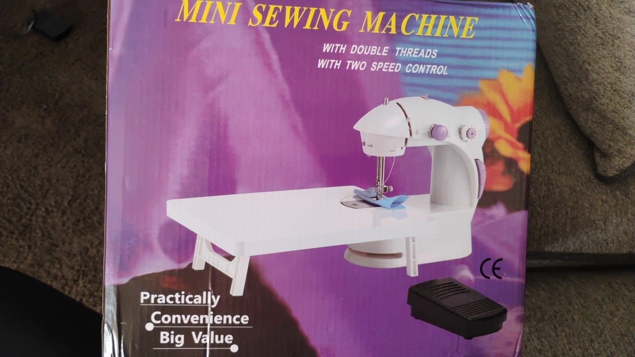 Mini Sewing Machine
