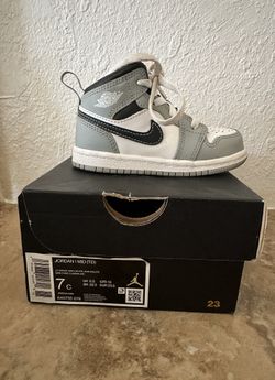 2 JORDAN Kid Shoes