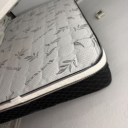 Mattress Like New