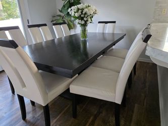 Dinning table set with 8 chairs