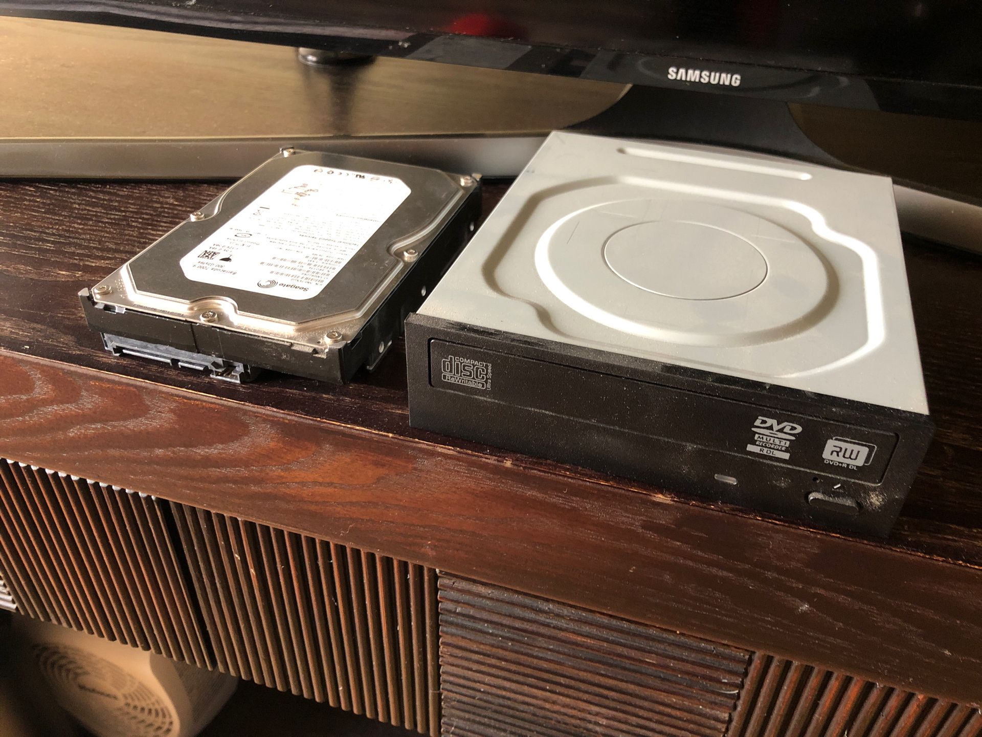 Hard disk and DVD burner for PC