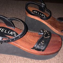 Vintage Women’s DELIAS Wedge Platform Sandals With Black Studded Straps! Super Cute! Tag Sz, 5.5US