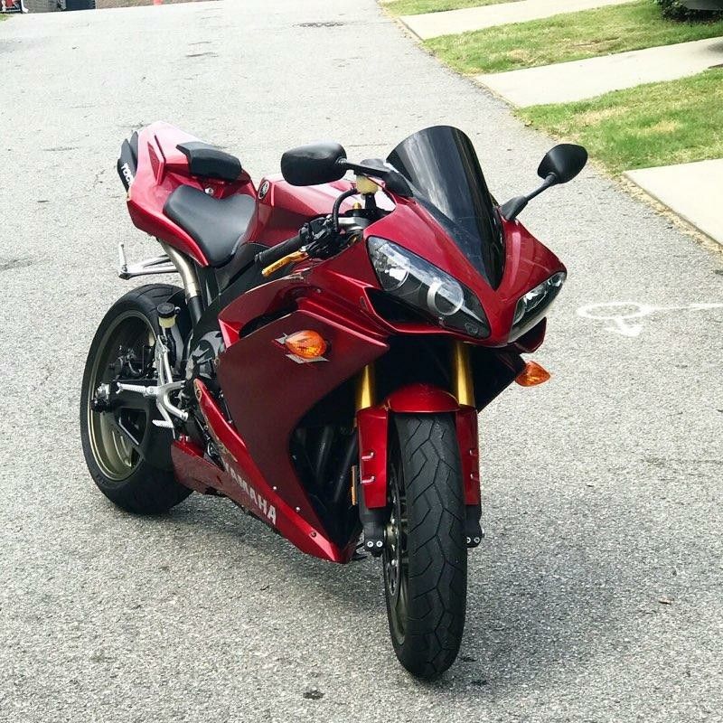 yamaha R1