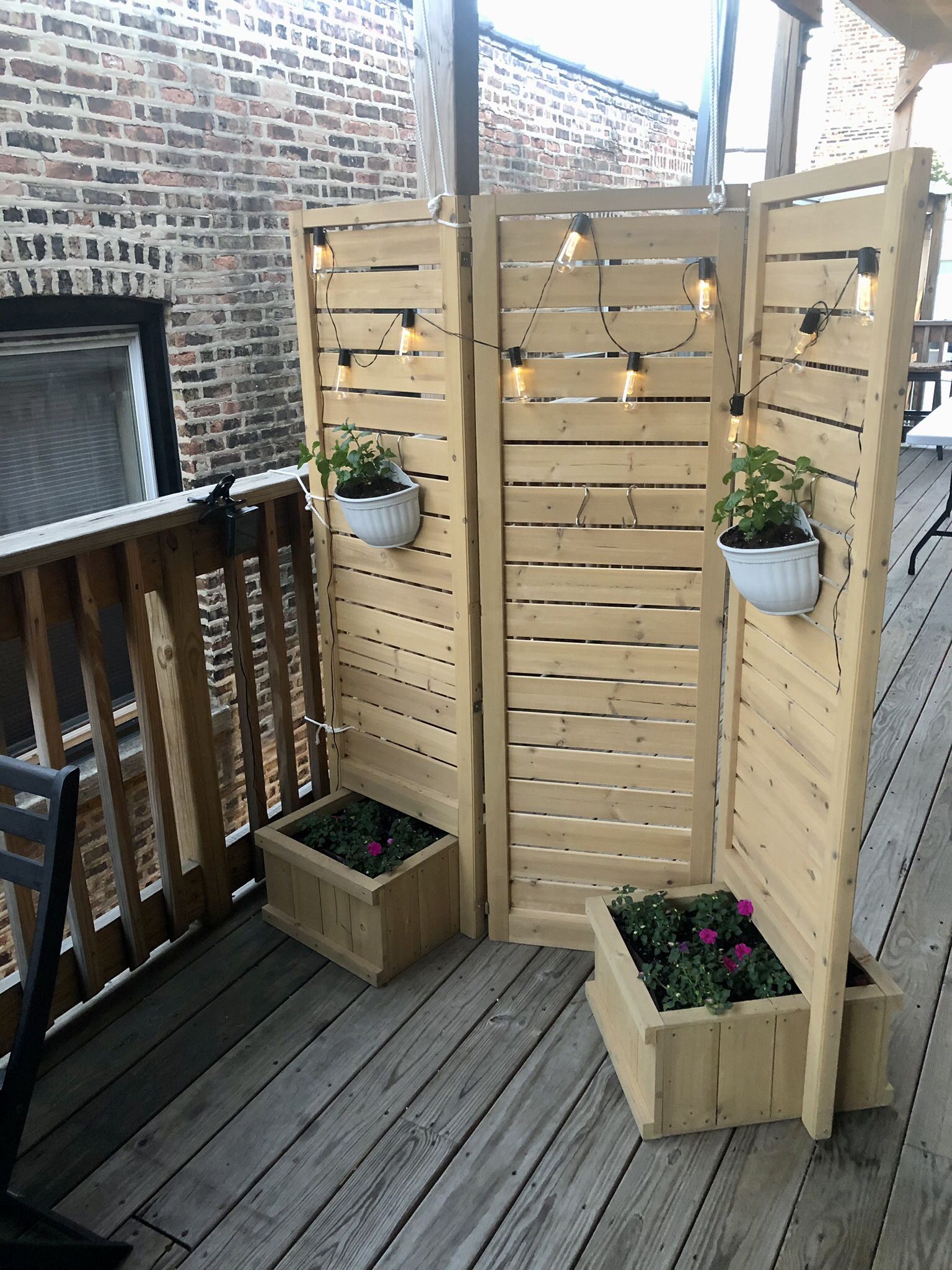 Cedar Privacy Screen/Planter - Need Gone By 5/19