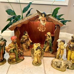 Vintage 11 Piece, Lighted Nativity Set
