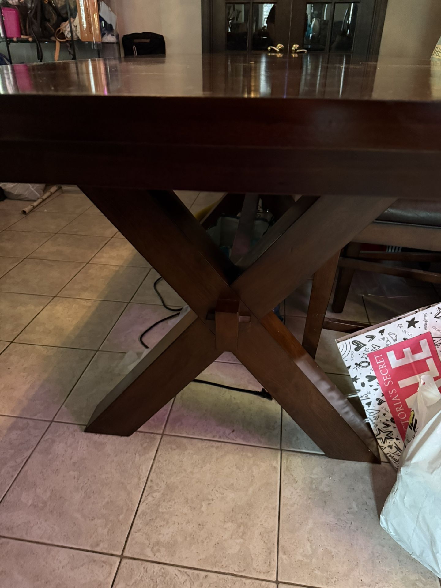 Dining Table And 8chairs