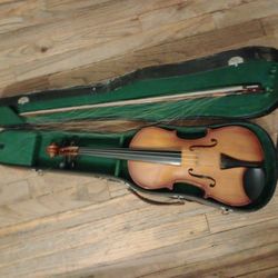 Parrot 4/4 Violin