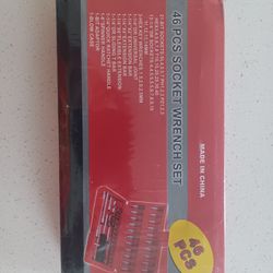 NEW 46pc Tool Box