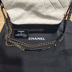 Preloved Chanel Gabrielle Hobo New Medium