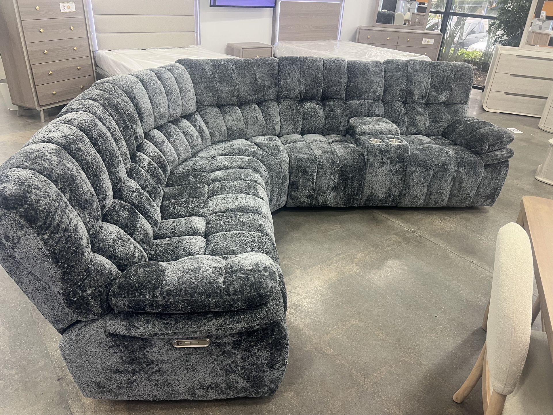 New Power Reclining Sectional. Grey Fabric. 89x101x40H. St Ht 20”. St DP 23.5”H. Free Delivery!
