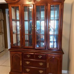 China, Table With 8 Chairs