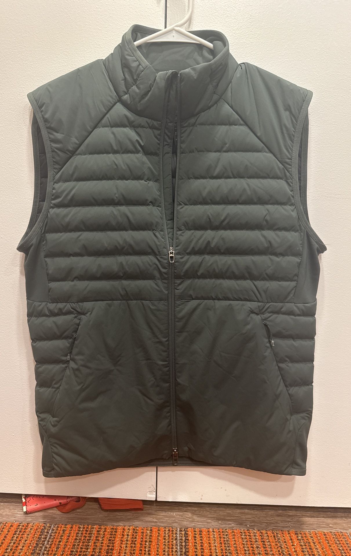 Lululemon Men’s Small “Down For It All” Vest Green