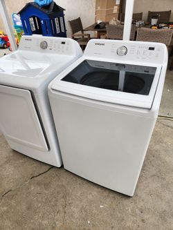 Samsung Washer and Gas Dryer Set like NEW
