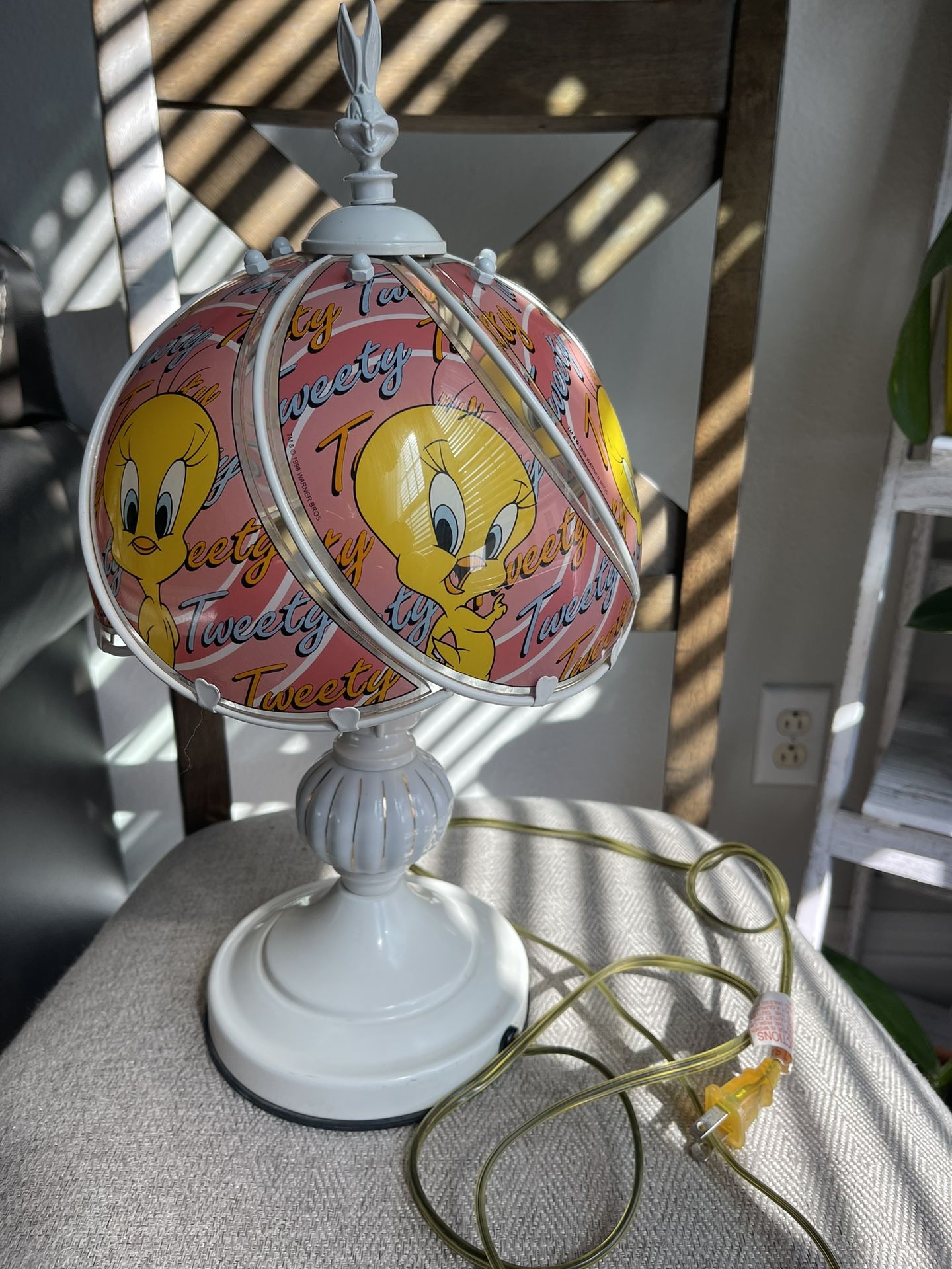 Tweety bird lamp