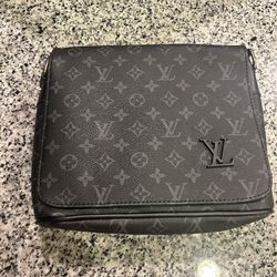 Lv Messenger Bag Black Monogram 