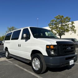 🚐 FOR SALE: 2012 Ford E350 Super Duty Passenger Van XL 3D – Financing Available!