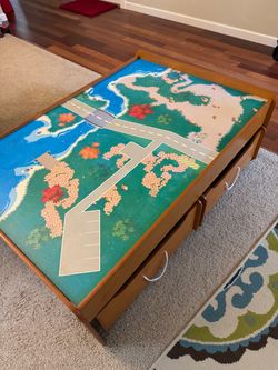 Kids train table