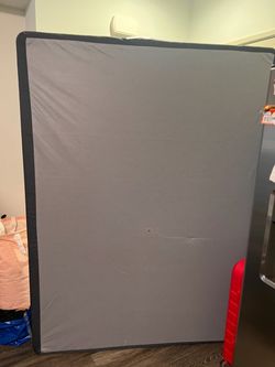 Distinction Standard Queen Foundation  queen size