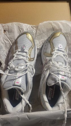 Pink,white,gold NEW BALANCE