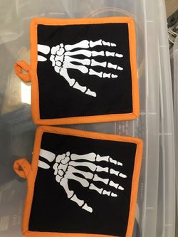 Skeleton Pot Holders