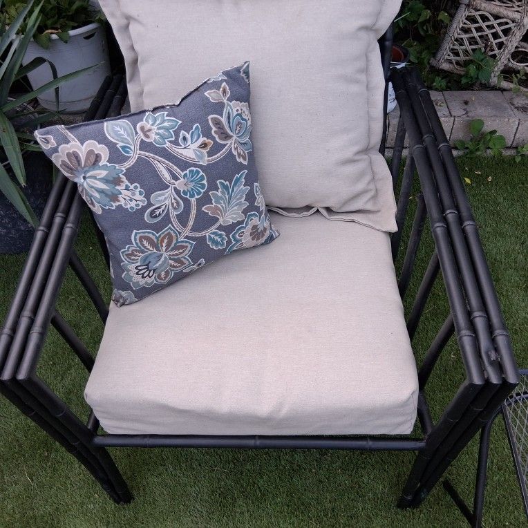 Heavy METAL HUGE Outdoor CHAIR