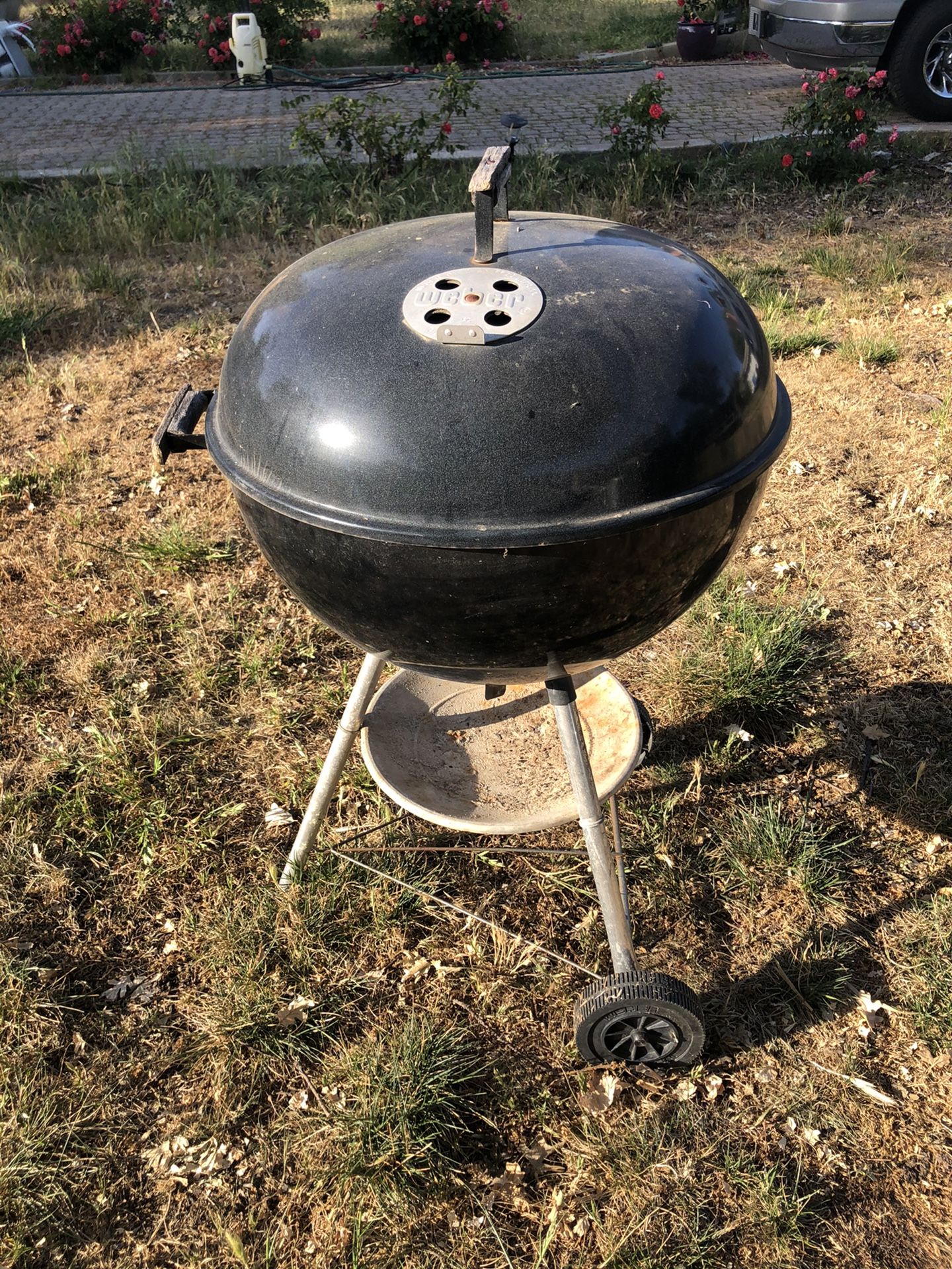 Weber Charcoal BBQ Kettle Grill- Classic