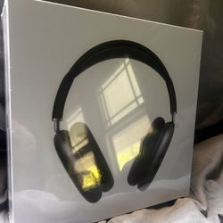 Airpod Max With noise cancellation 