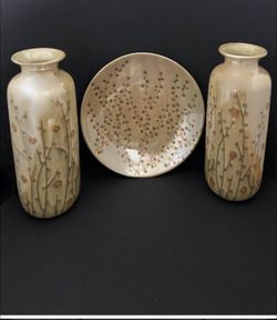 Centerpiece Plate and Two Matching Tall Vases