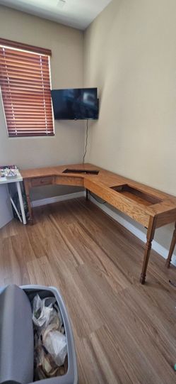Sewing table