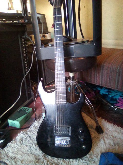 Electric Guitar Black .. Missing  a String