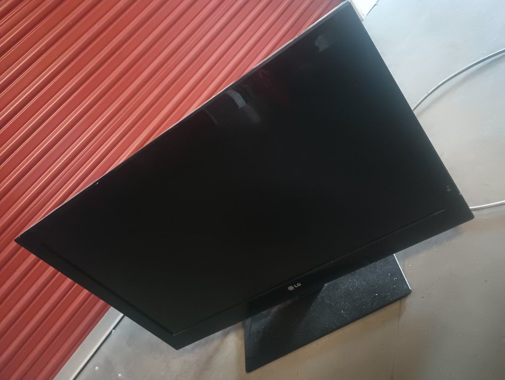 40 Inch TV (LG)