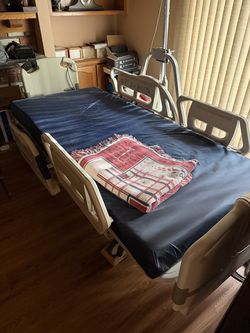 Hill-Rom Advanta Professional Electric Hospital Bed + Mattress – Excellent Condition – $1,495 OBO