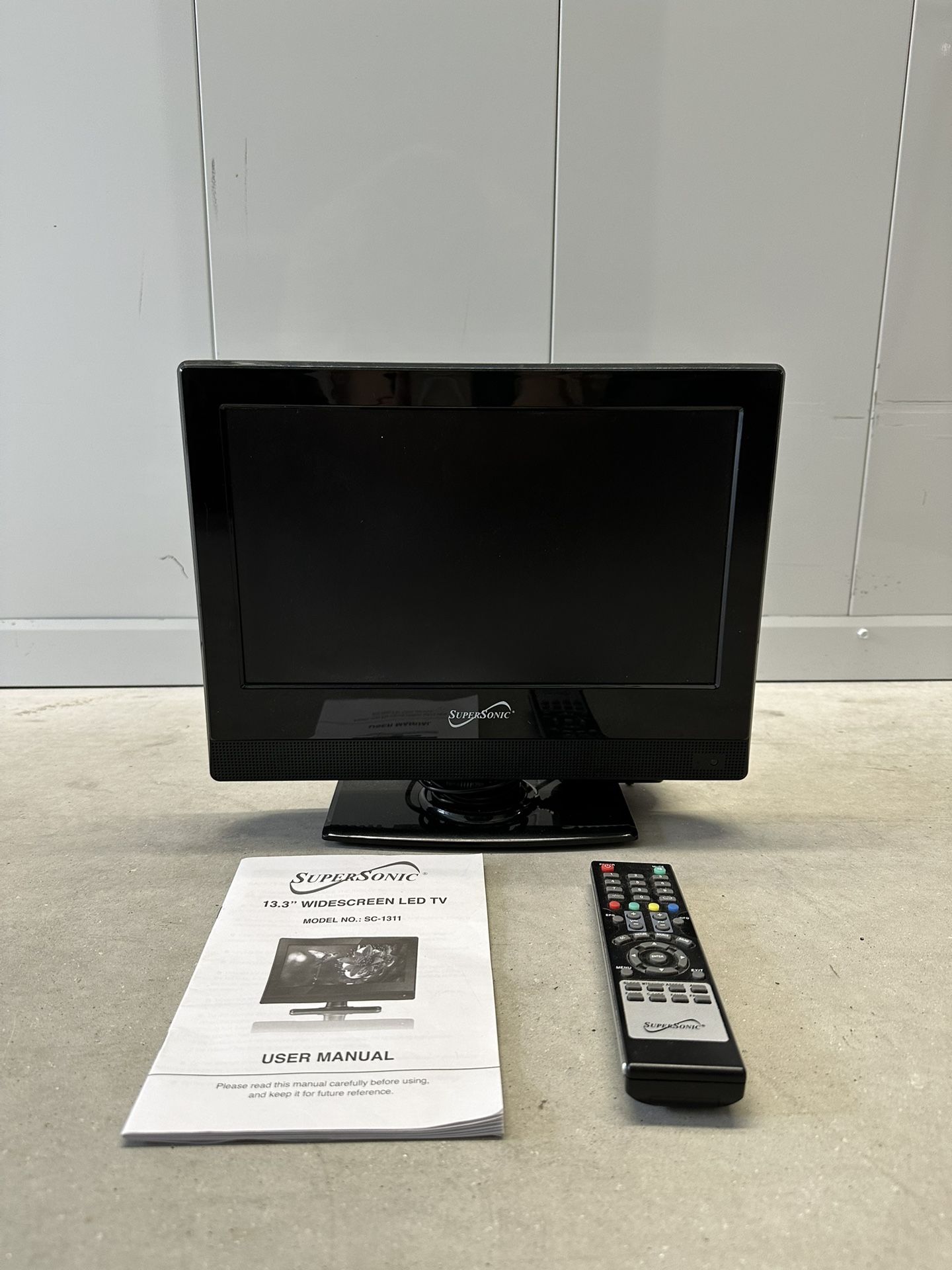 SuperSonic 13.3" Widescreen LED TV