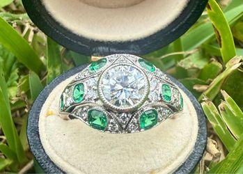 Estate Art Deco Platinum Diamond Emerald Ring