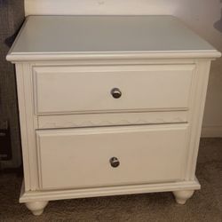 Nightstand With 2 drawers 