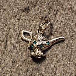 NEW Magic Lamp  Dangle Charm Pendant.  From a clean and smoke-free household.  Bundle to save on shipping costs!  Pick up or Only at 23rd Street in Wa