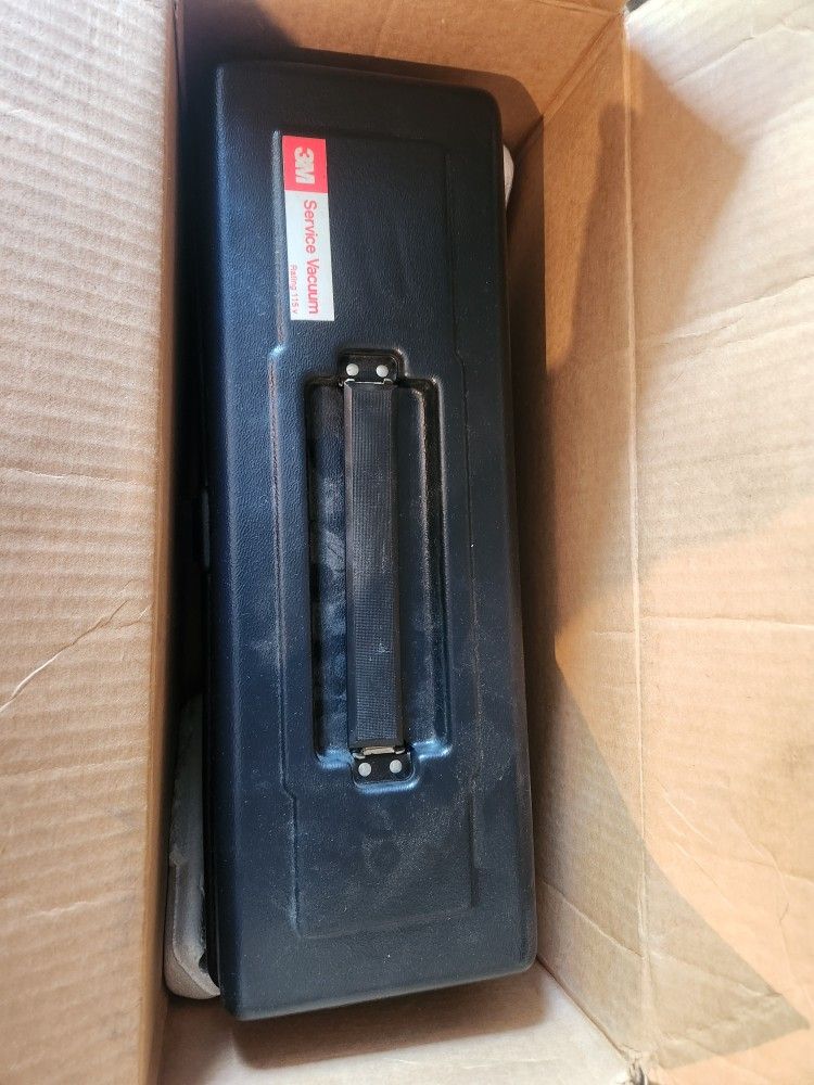 Electronic 3M Service Vacuum