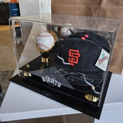 Gaylord Perry Signed Baseball and Cap - San Francisco Giants