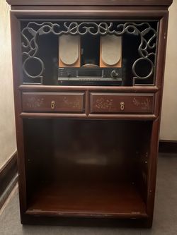 Chinese Rosewood Display Cabinet with Carved Lattice