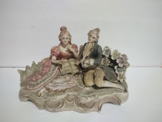 13x9 ceramic figurine French