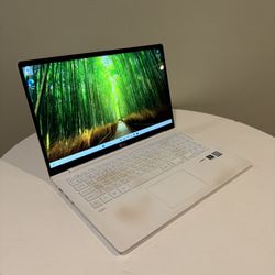 LG Gram 15.6” Laptop PC Computer Windows 11 