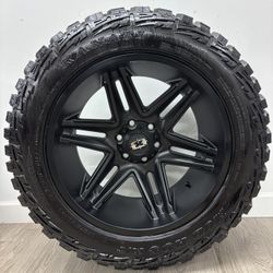 Brand New Kamati Mud Hog M/T Tire On 20” Rim (6x135)