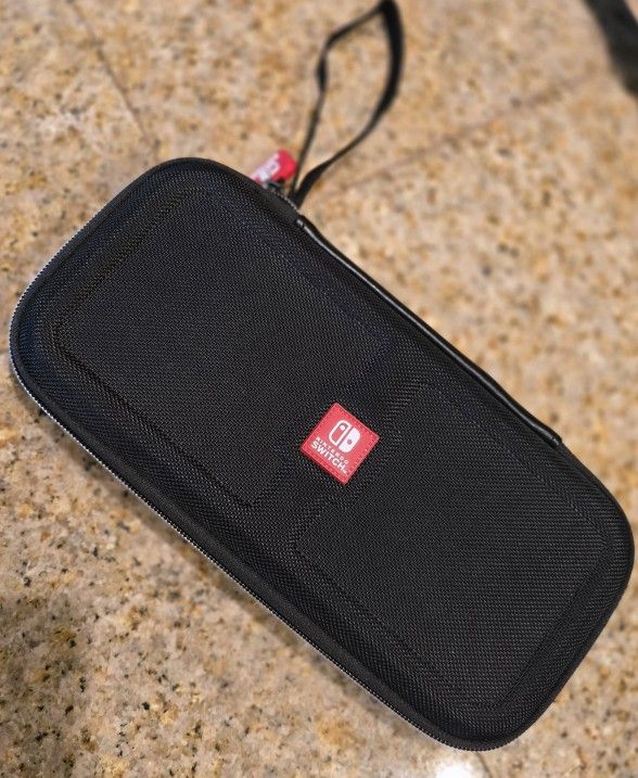 Nintendo Switch Hard Case + Games Case