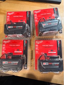 4 5.0 milwaukee m18 Battery