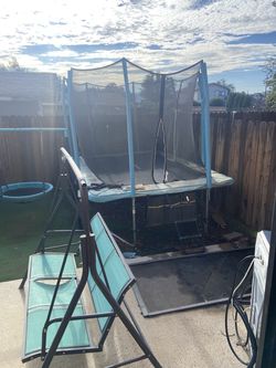 Trampoline 5x7ft. No rips or tears