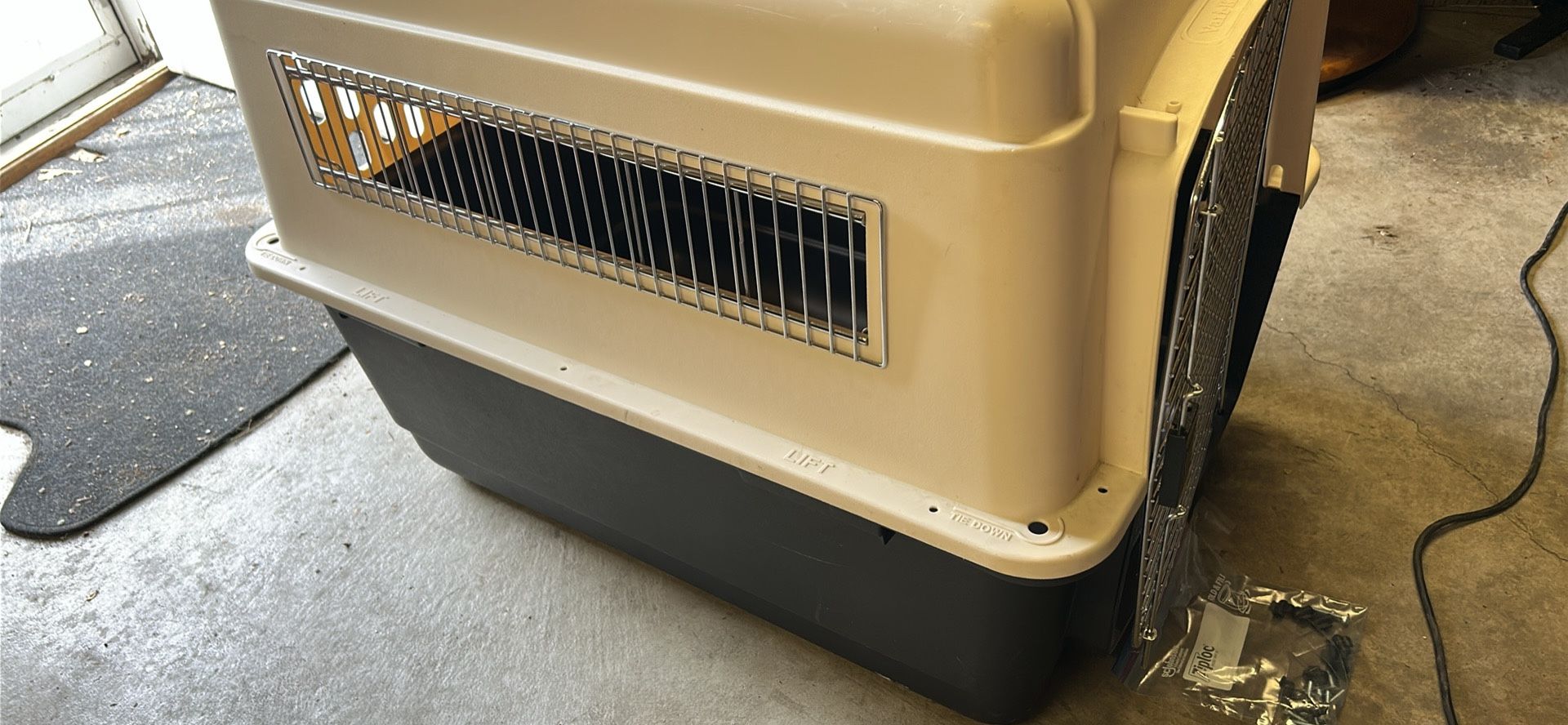 Petmate Ultra Vari Kennel Crate Carrier Large