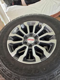 GMC 18-Inch Alloy Wheel with Bridgestone Tire