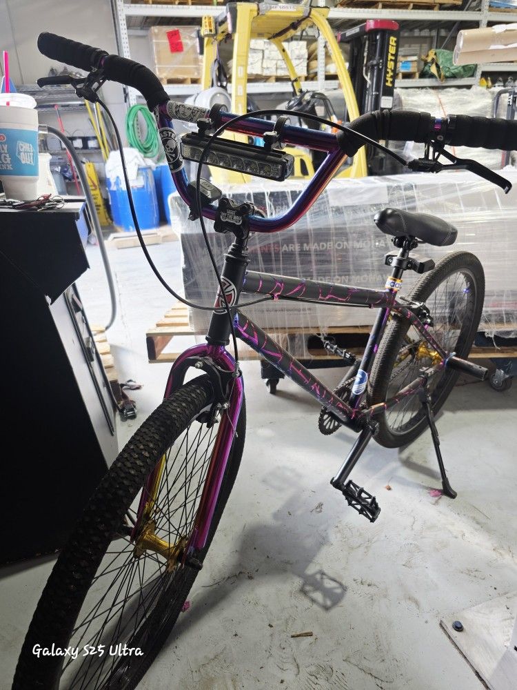 26 in Hyper BMX Jet Fuel