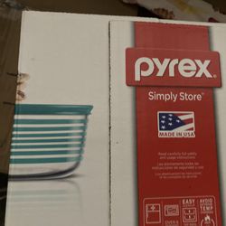 Pyrex 4 Pc