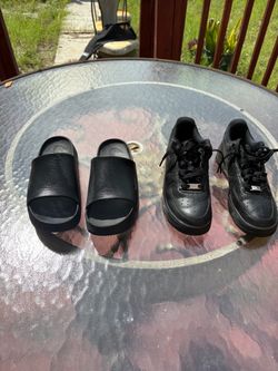 Shoes / Slides